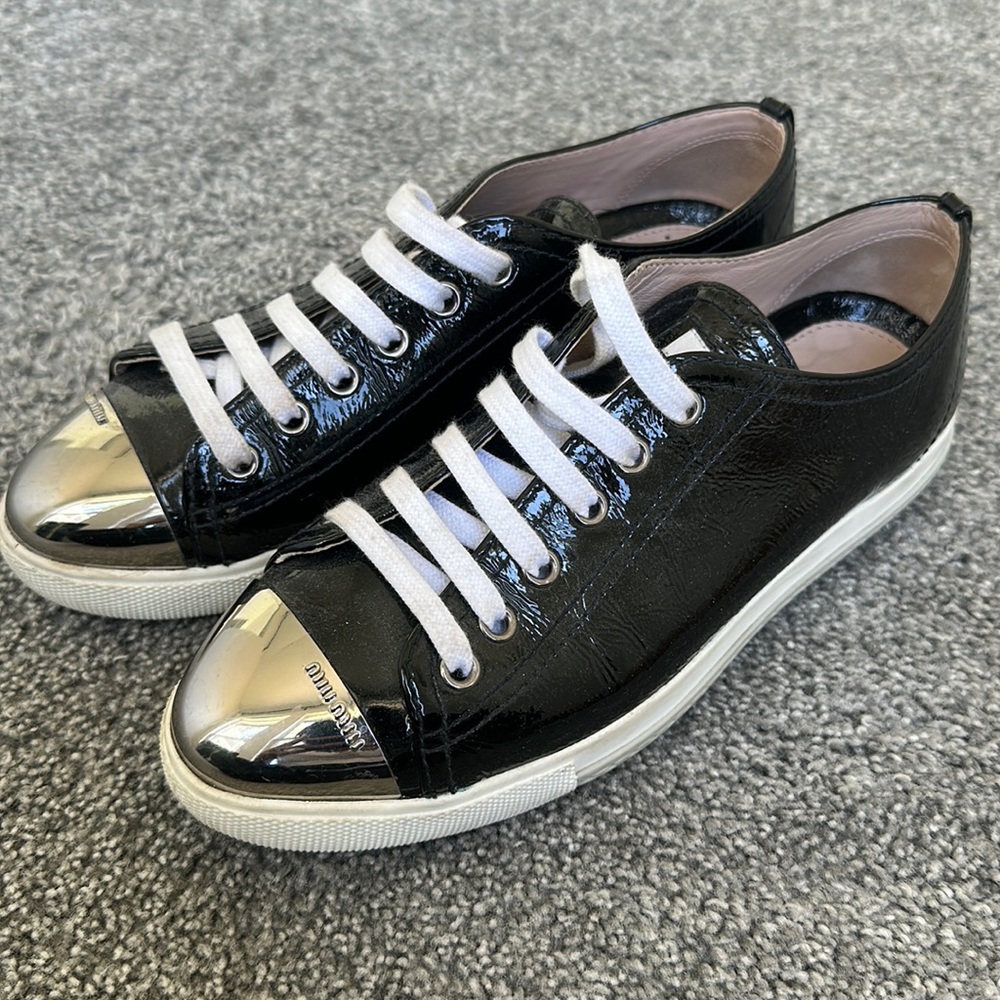Auhtnentic Miu Miu shoes